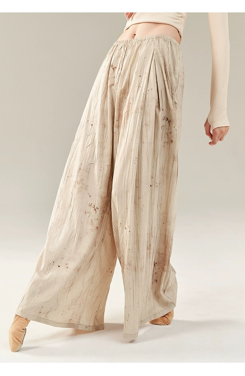 "Apricot-colored trousers, classical dance attire, everyday wear."