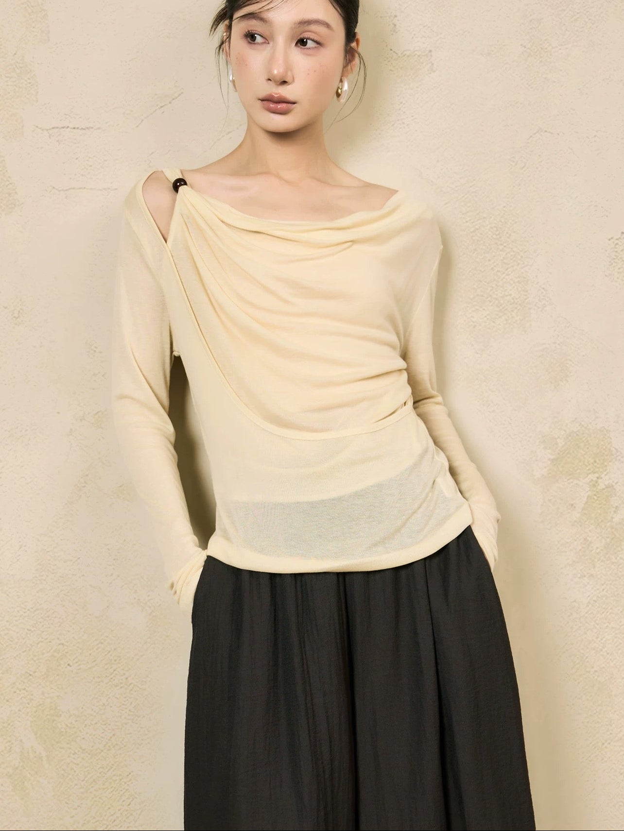 Classic off-shoulder long-sleeved knit top