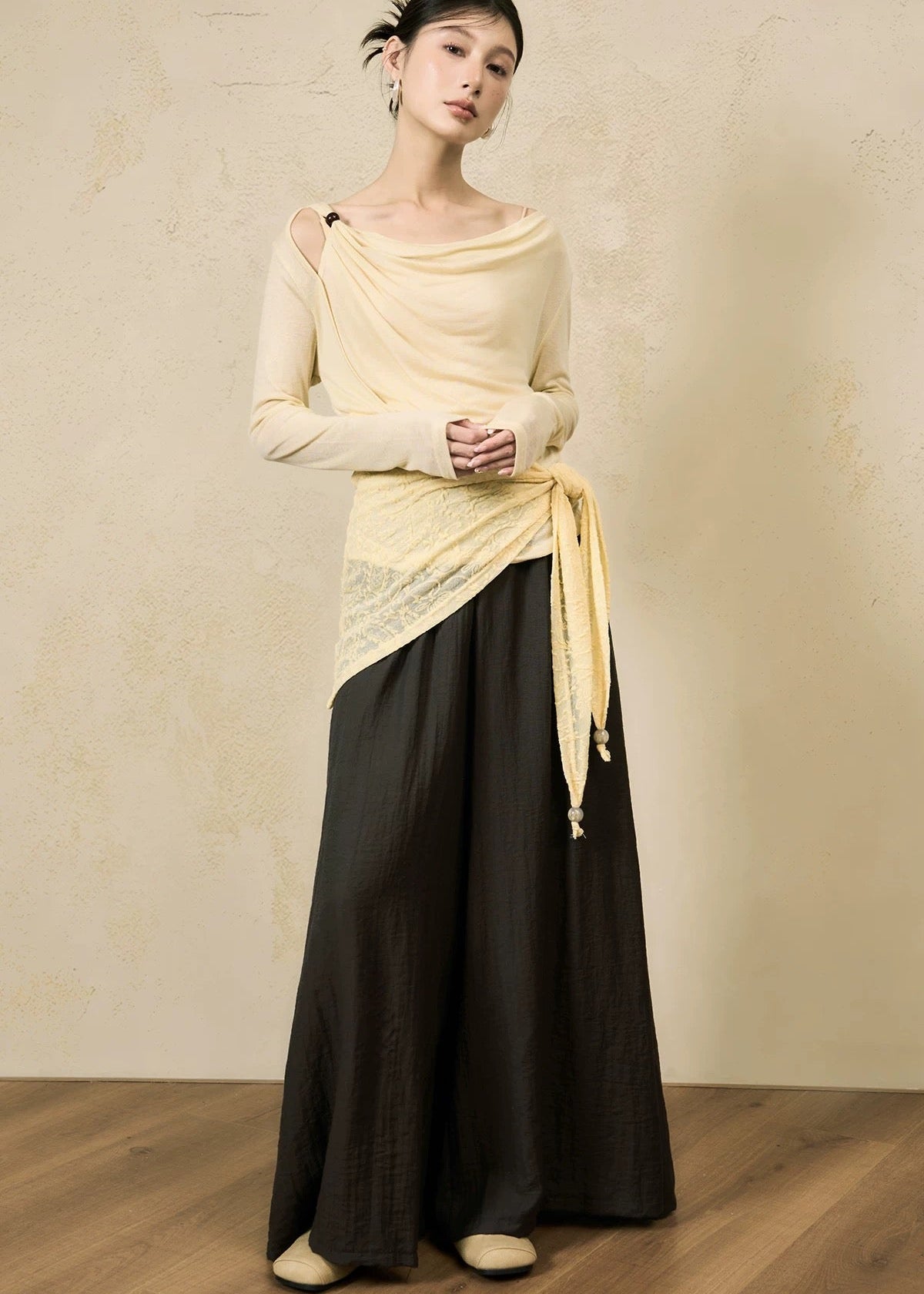 Classic off-shoulder long-sleeved knit top