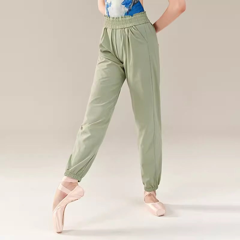 "Turquoise close-fitting trousers classical dance costume."