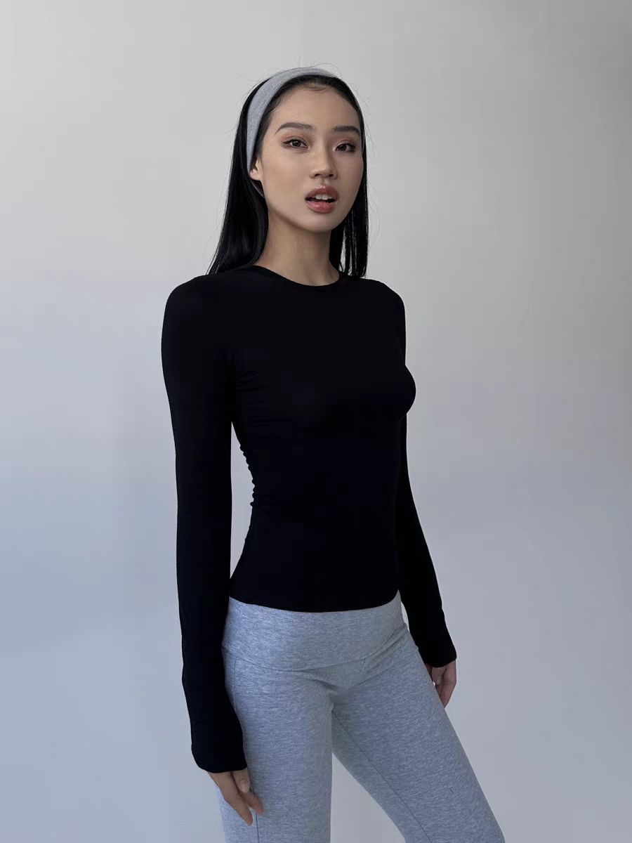 Round neck thin slim fit shirt