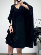 Casual and fashionable V-neck solid color T-shirt